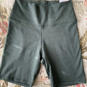 AE Biker Shorts Large